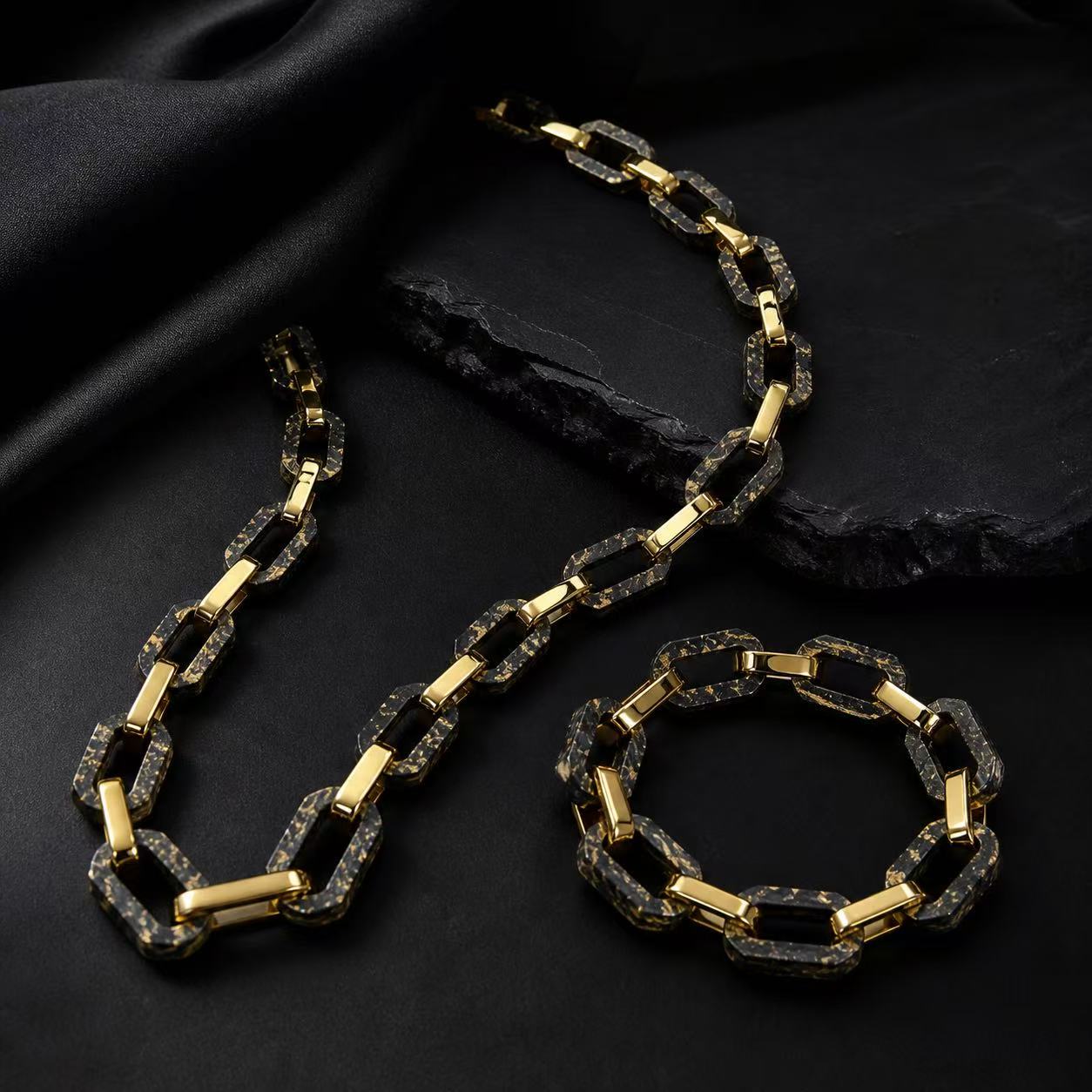 Carbon fiber chain necklace and bracelet